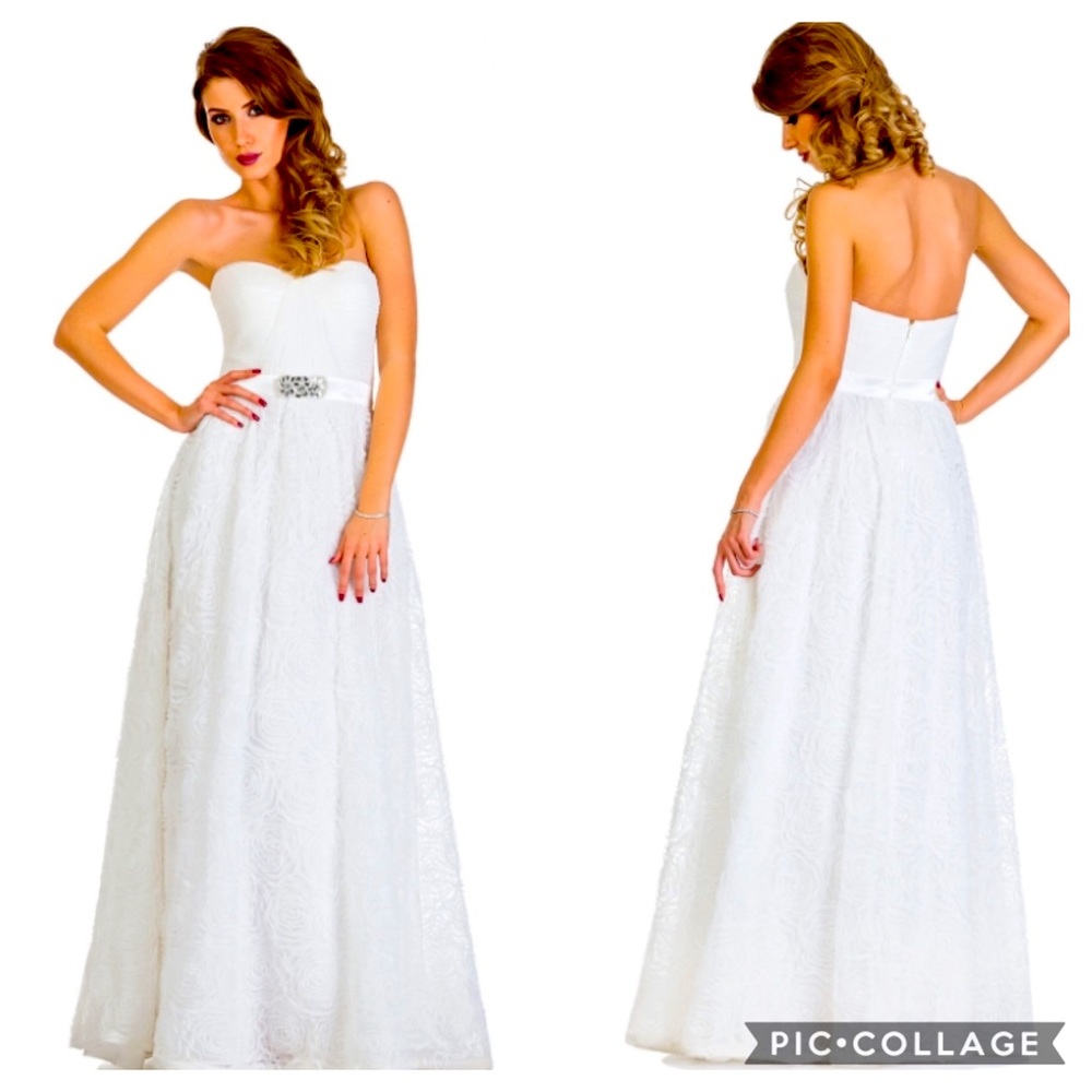 Adrianna Papell strapless rosette Sweetheart neckline long gown